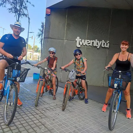 Twentytu Hostel Barcelona-2